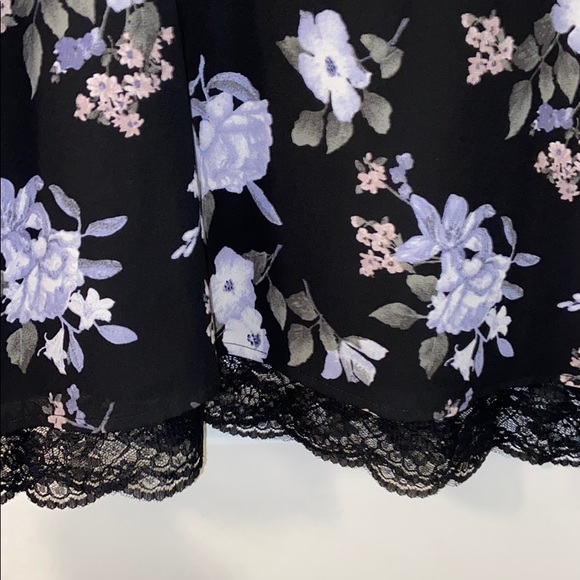 Forever 21 floral slip dress with lace bottom - Picture 2 of 4